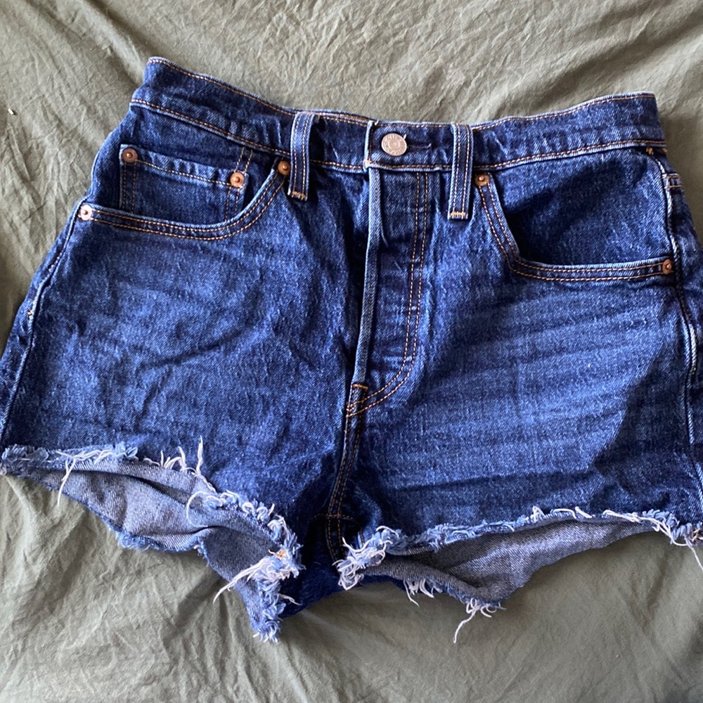 Levi’s jean shorts size 27